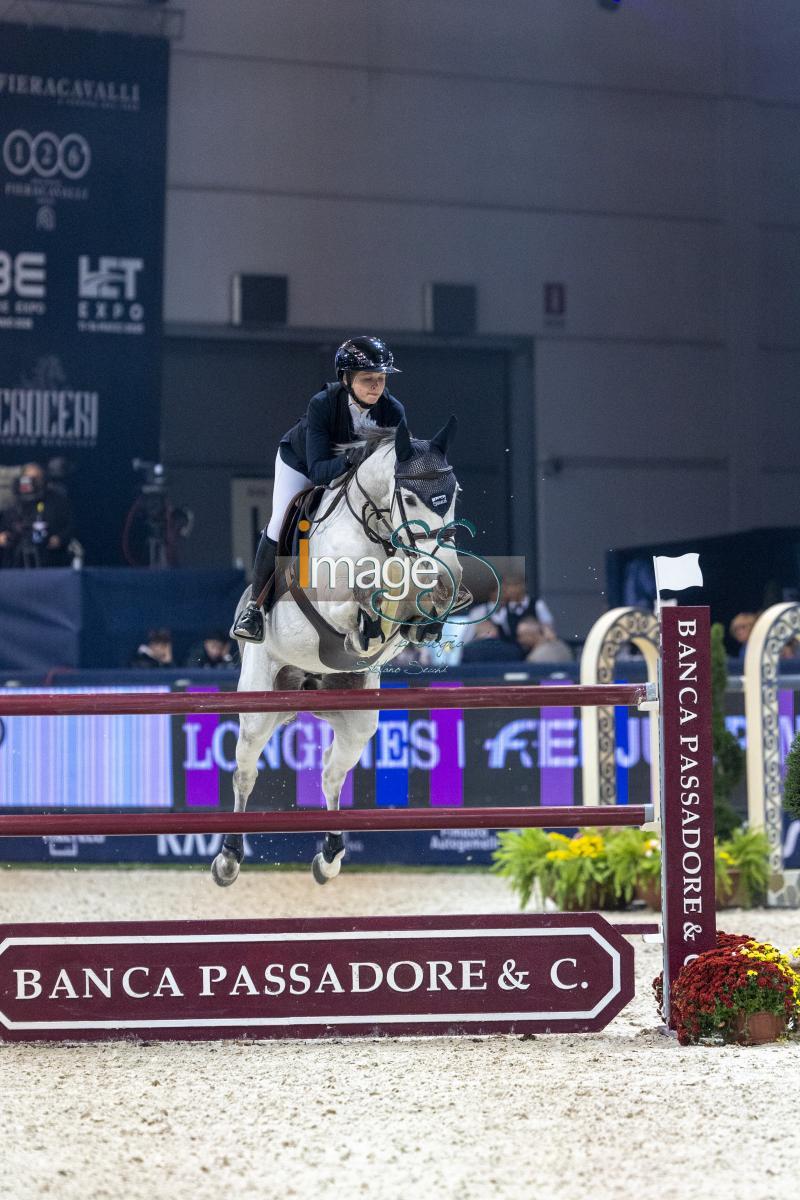 Hinners Sophie (GER) riding Nuraya 3_Verona_20241109_SS358052.jpg
